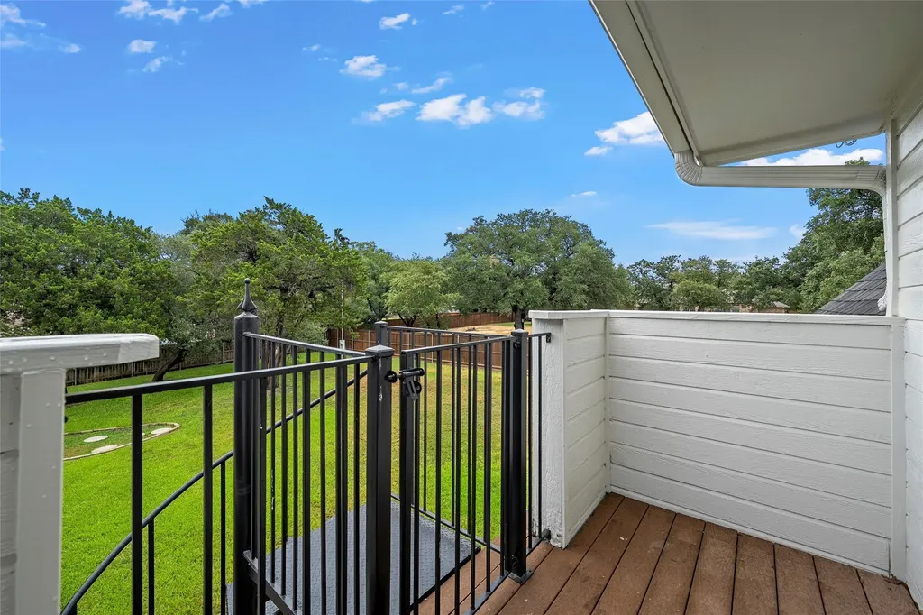 100 Laurel Oaks Lane Crawford TX 76638