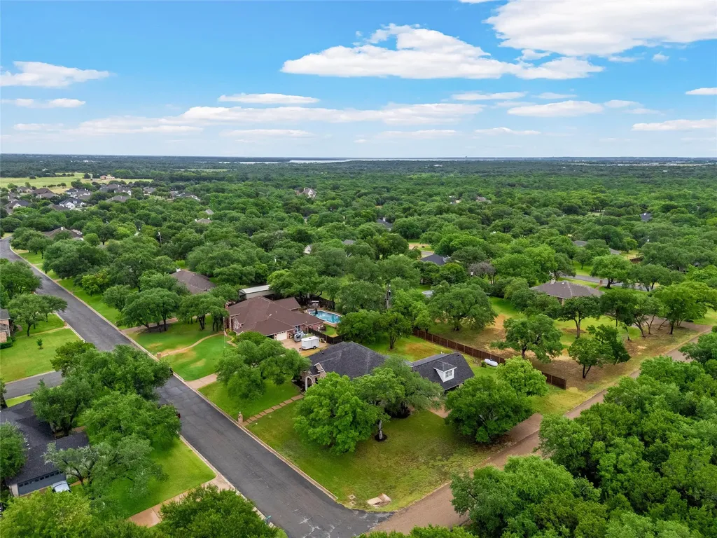 100 Laurel Oaks Lane Crawford TX 76638