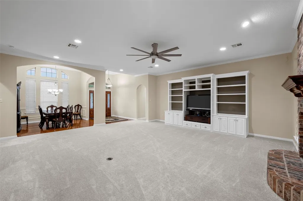 100 Laurel Oaks Lane Crawford TX 76638