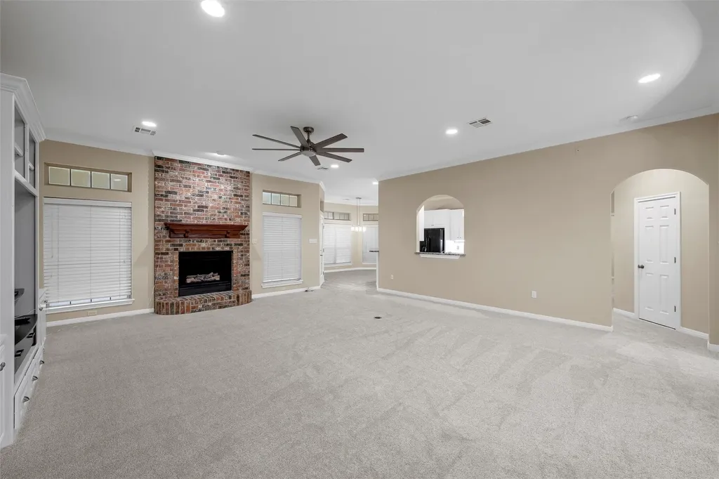 100 Laurel Oaks Lane Crawford TX 76638