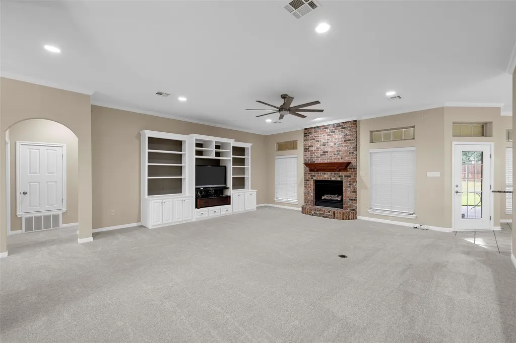 100 Laurel Oaks Lane Crawford TX 76638
