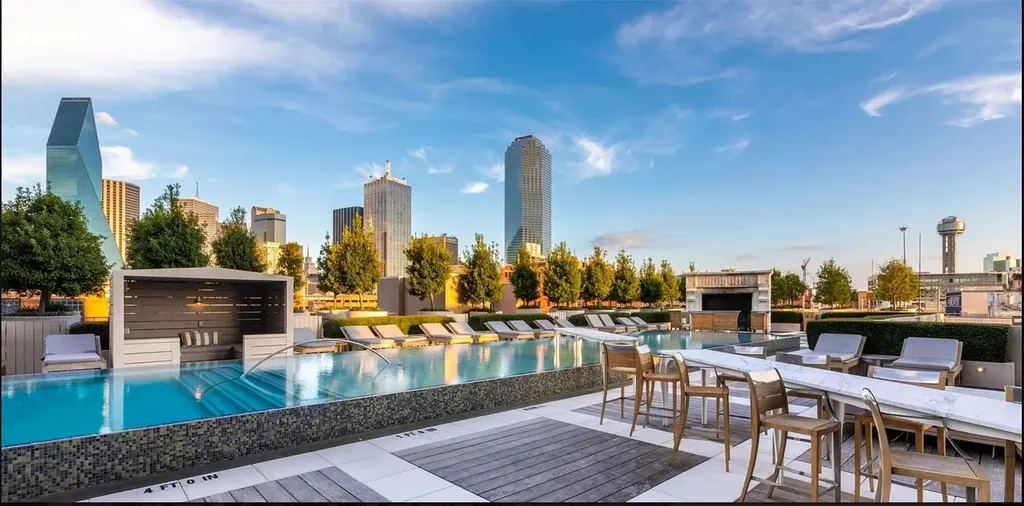 2200 Victory Avenue Dallas TX 75219