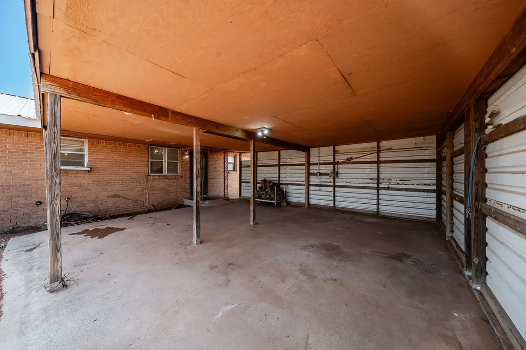1105 County Road 345 Rotan TX 79546