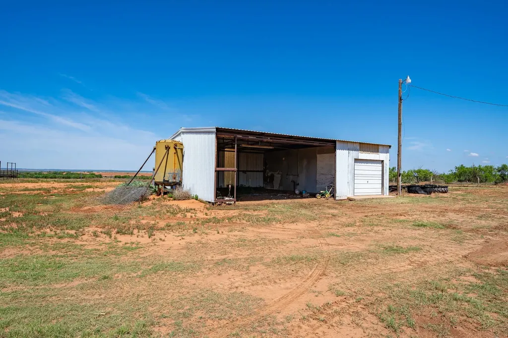 1105 County Road 345 Rotan TX 79546