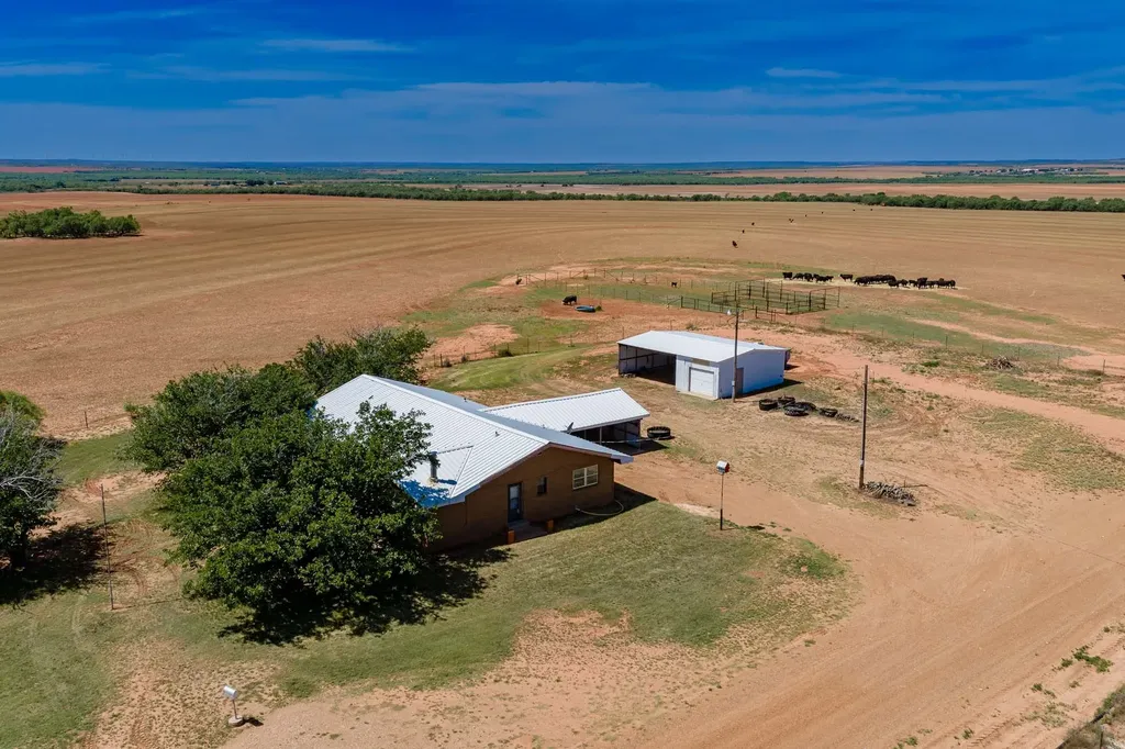 1105 County Road 345 Rotan TX 79546
