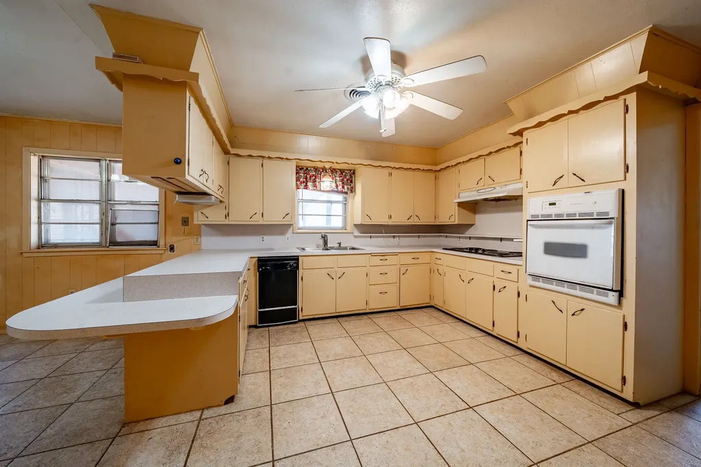 1105 County Road 345 Rotan TX 79546
