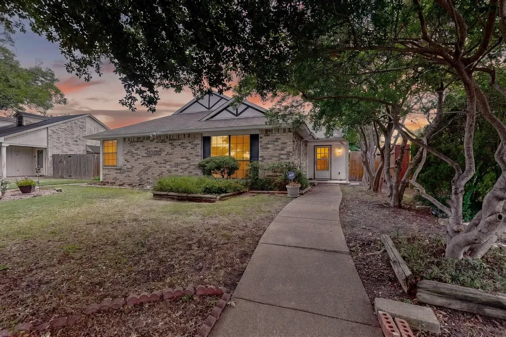 4625 Nervin Street The Colony TX 75056
