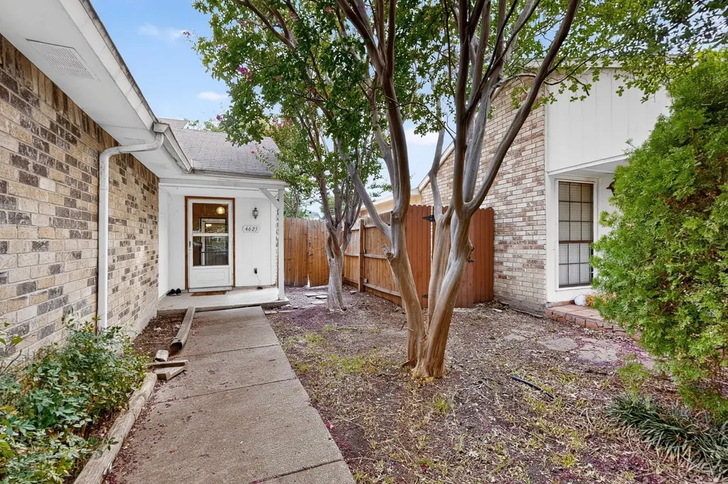 4625 Nervin Street The Colony TX 75056