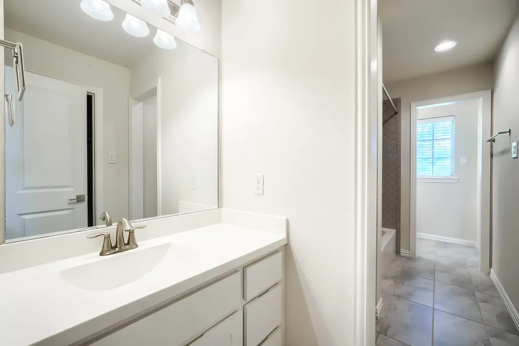 1224 Damsel Grey Trail Lewisville TX 75056