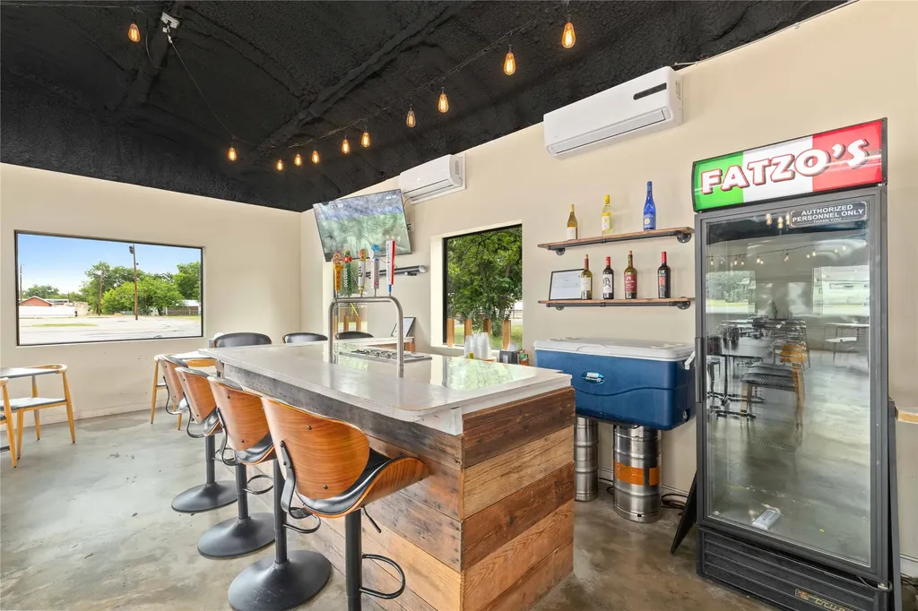 106 N 1st Street Bangs TX 76823