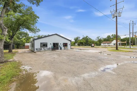 106 N 1st Street Bangs TX 76823