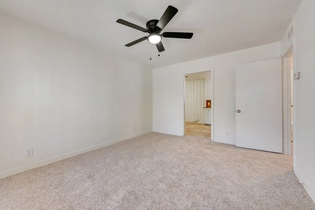 1233 Marion Avenue Fort Worth TX 76104