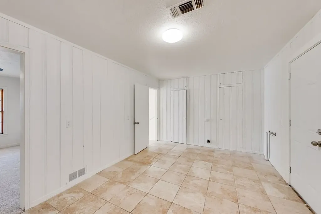1233 Marion Avenue Fort Worth TX 76104