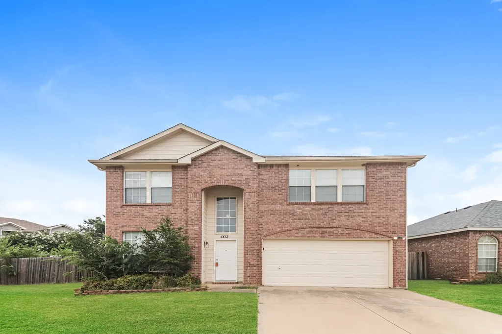 1412 Pine Ridge Road Roanoke TX 76262