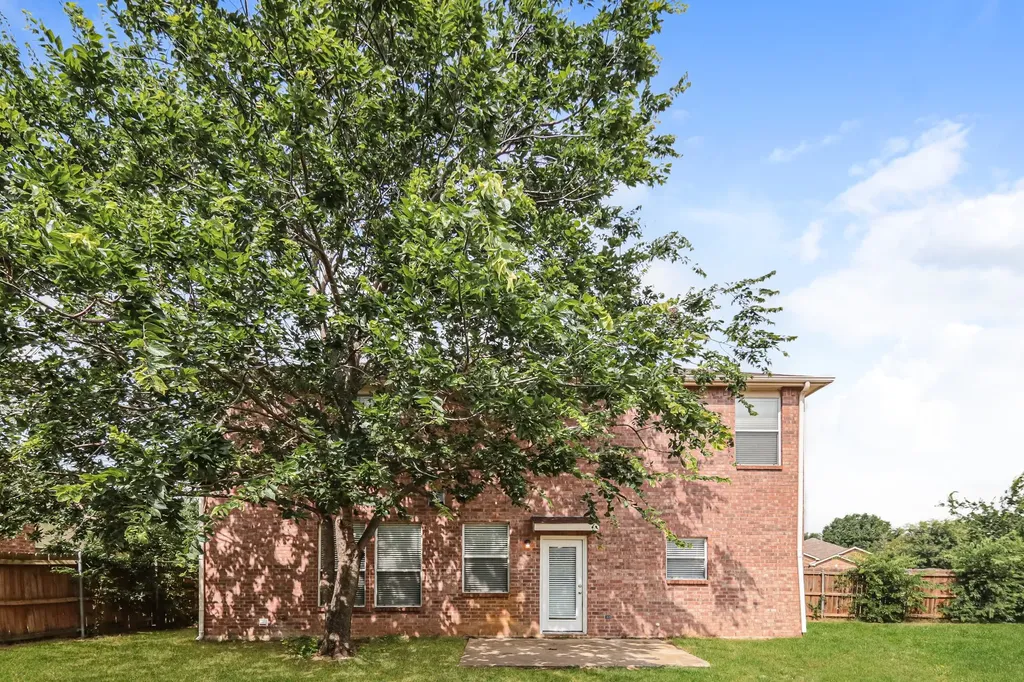 1412 Pine Ridge Road Roanoke TX 76262