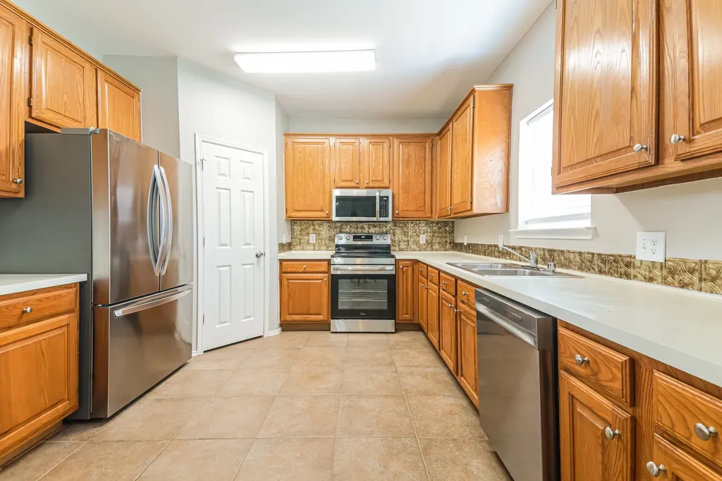 1412 Pine Ridge Road Roanoke TX 76262