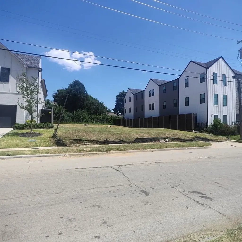 2170 Lovedale Avenue Dallas TX 75235