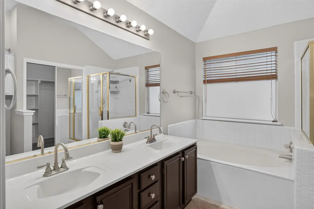 3514 Daisy Lane Grand Prairie TX 75052