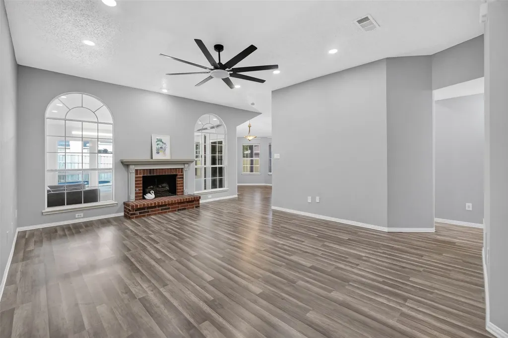 3514 Daisy Lane Grand Prairie TX 75052