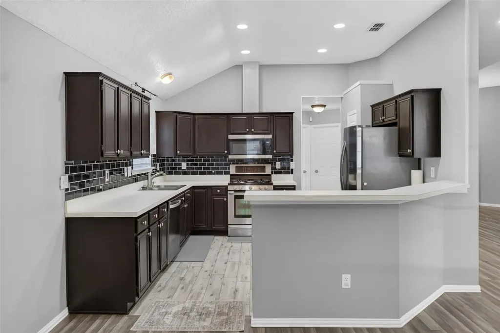 3514 Daisy Lane Grand Prairie TX 75052