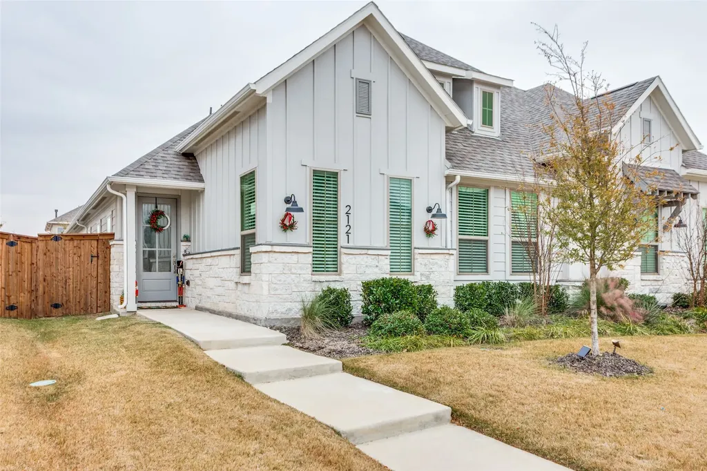 2121 Eastus Lane Fort Worth TX 76008