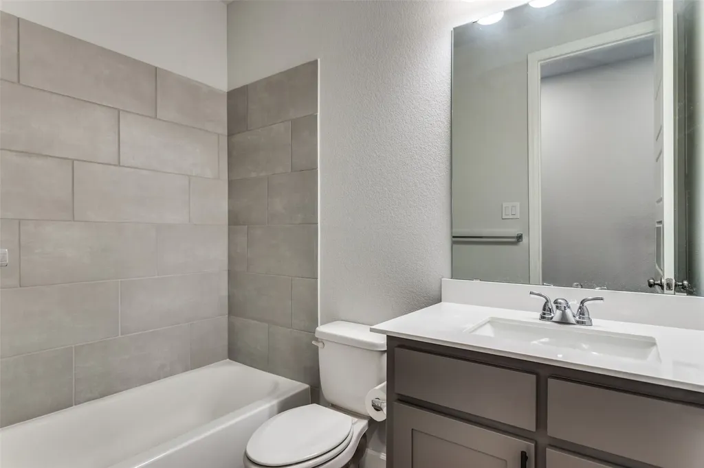 2121 Eastus Lane Fort Worth TX 76008