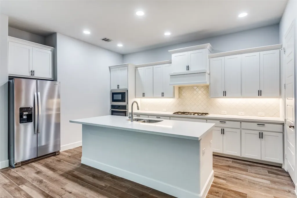 2121 Eastus Lane Fort Worth TX 76008