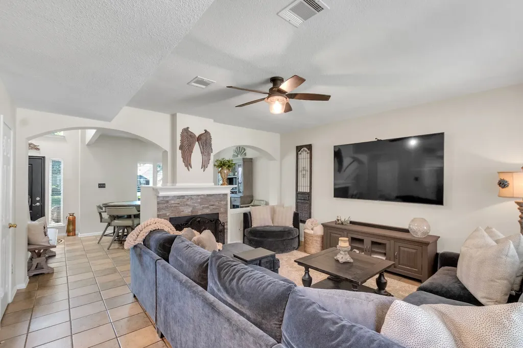 4407 Santa Fe Lane Mckinney TX 75070