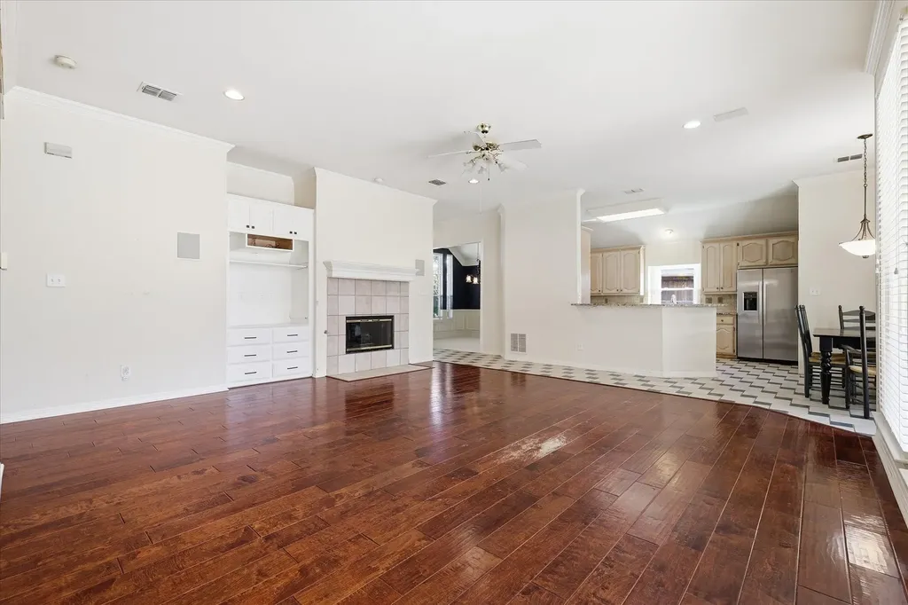 1513 Commerce Drive Plano TX 75093