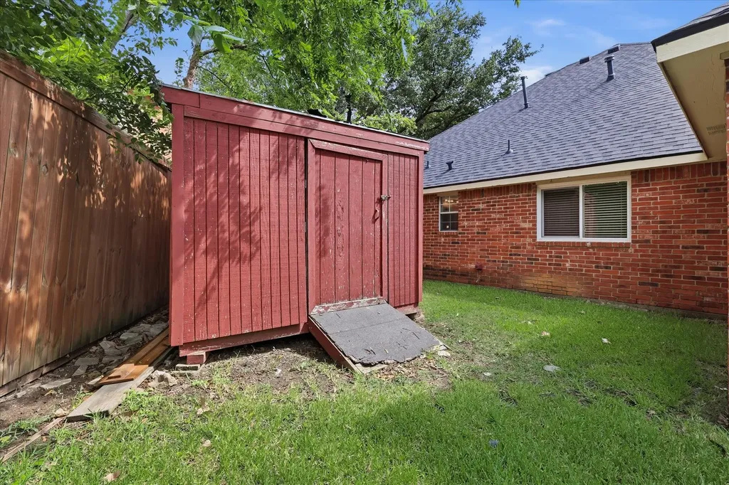 1513 Commerce Drive Plano TX 75093