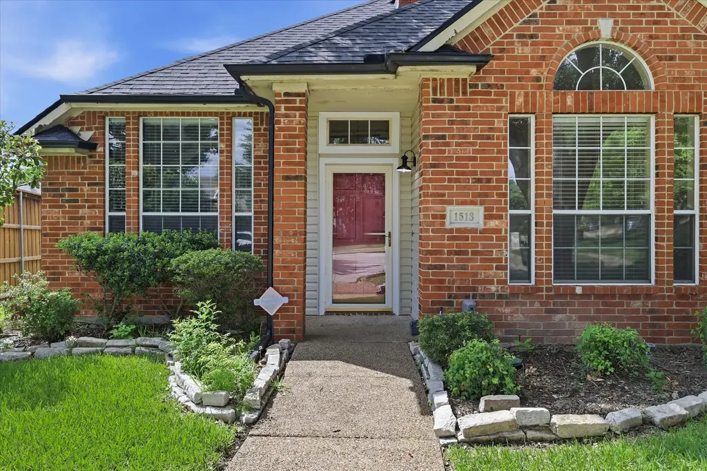 1513 Commerce Drive Plano TX 75093