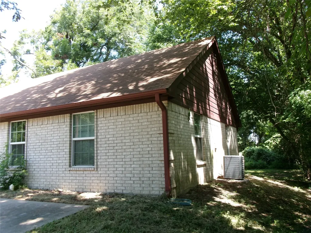 204 Maxwell Street Sulphur Springs TX 75482