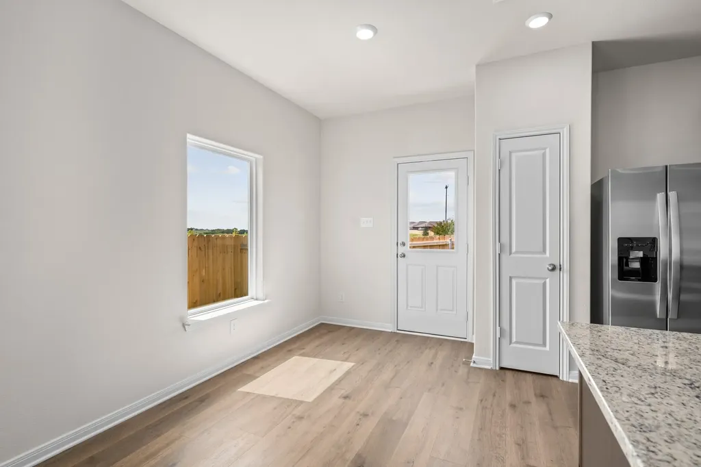 8325 White Wolf Trail Ponder TX 76259