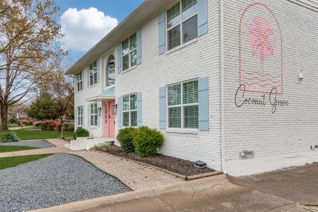 5444 Gaston Avenue Dallas TX 75214