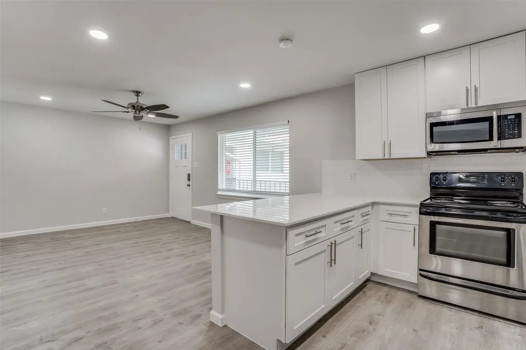 5444 Gaston Avenue Dallas TX 75214