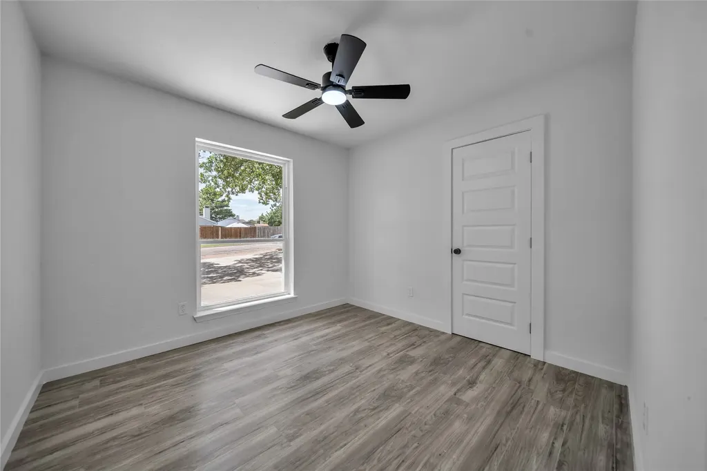 3901 Glengate Drive Arlington TX 76016