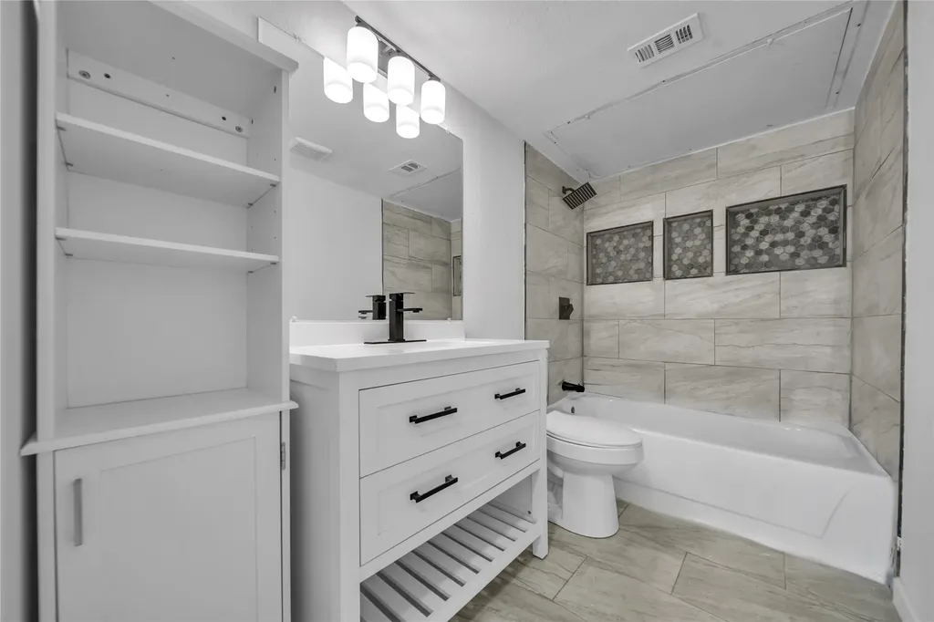 3901 Glengate Drive Arlington TX 76016