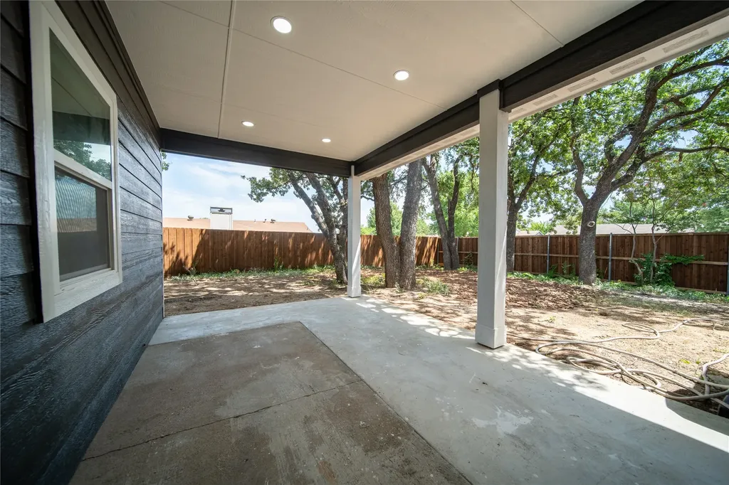3901 Glengate Drive Arlington TX 76016