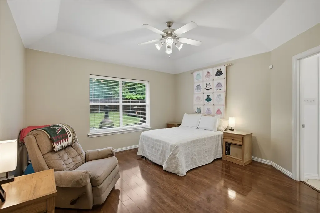 711 Oakmont Drive Ennis TX 75119