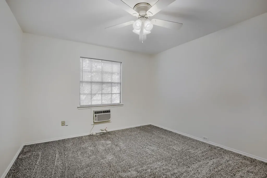 2703 Partridge Avenue Arlington TX 76017