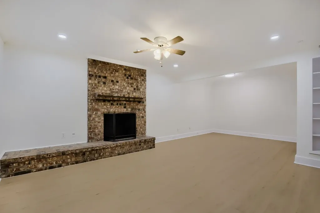 2703 Partridge Avenue Arlington TX 76017