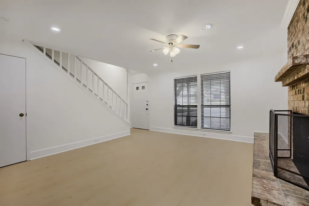 2703 Partridge Avenue Arlington TX 76017