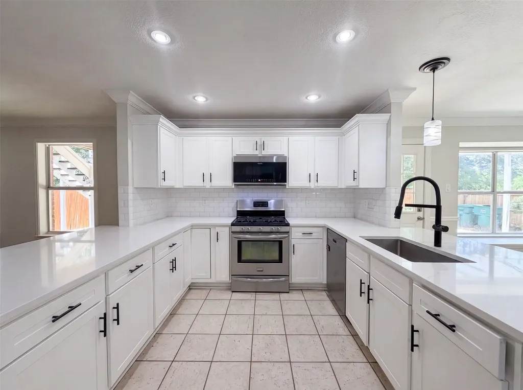 6878 Genevieve Drive Fort Worth TX 76137