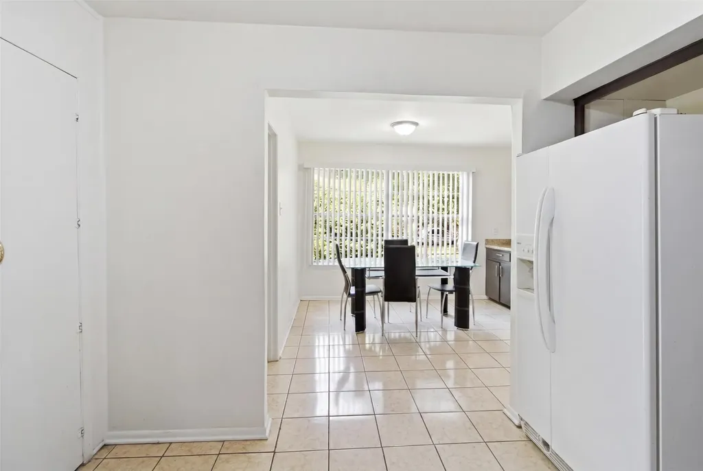 6632 Emhouse Street Dallas TX 75232