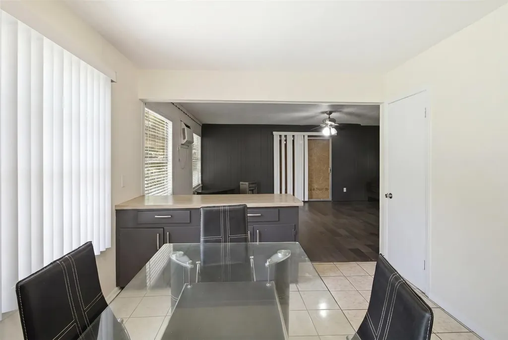 6632 Emhouse Street Dallas TX 75232