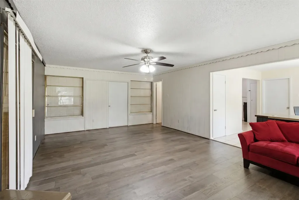 6632 Emhouse Street Dallas TX 75232