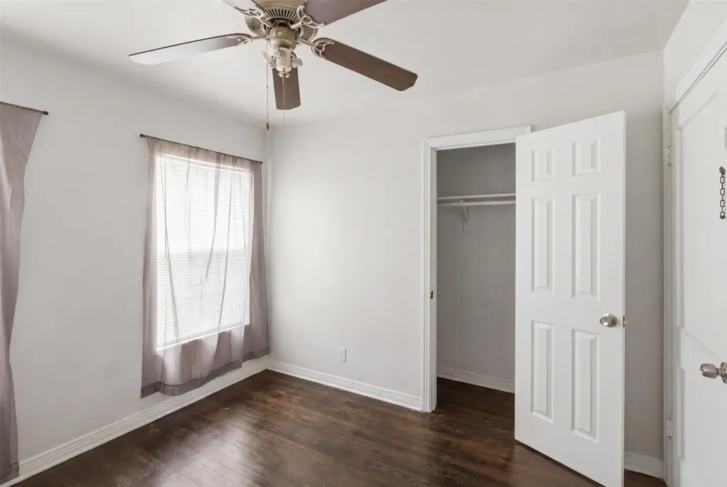 6632 Emhouse Street Dallas TX 75232