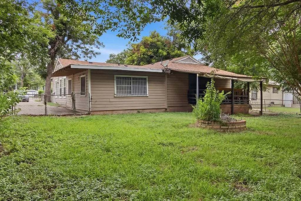 6632 Emhouse Street Dallas TX 75232