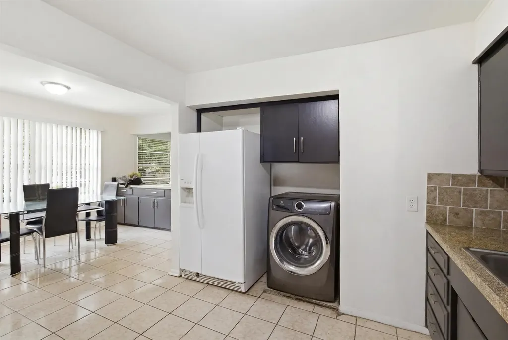 6632 Emhouse Street Dallas TX 75232