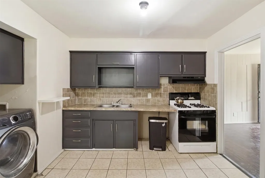 6632 Emhouse Street Dallas TX 75232